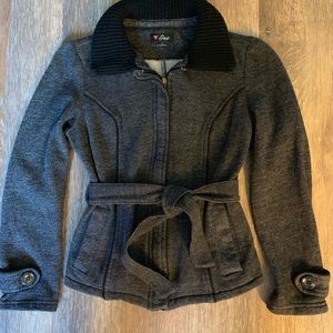 Guess black/gray short cropped coat with belt